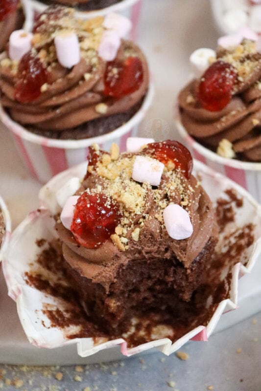 rocky road cupcakes  The Domestic Goddess Wannabe