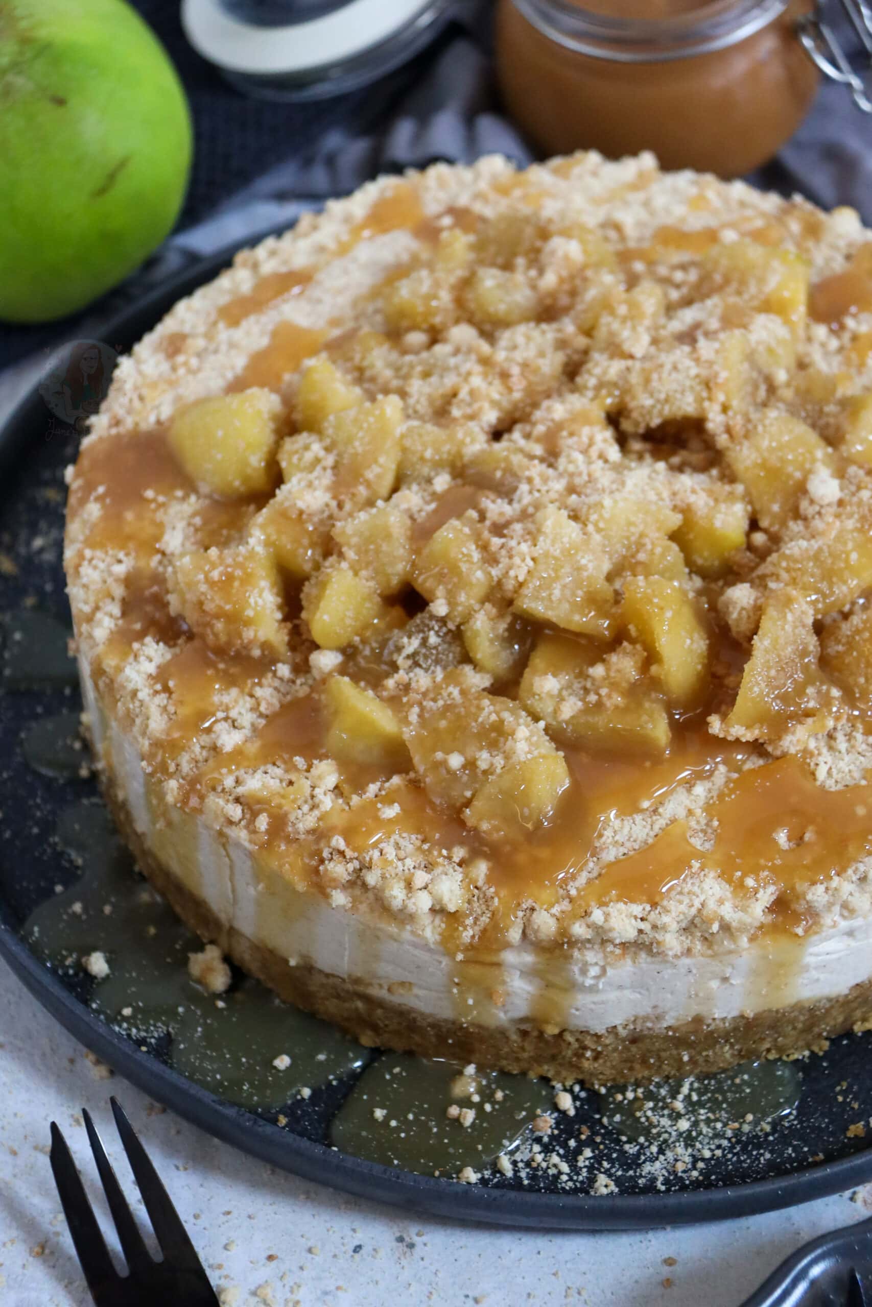 Apple Crumble Cheesecake! - Jane's Patisserie