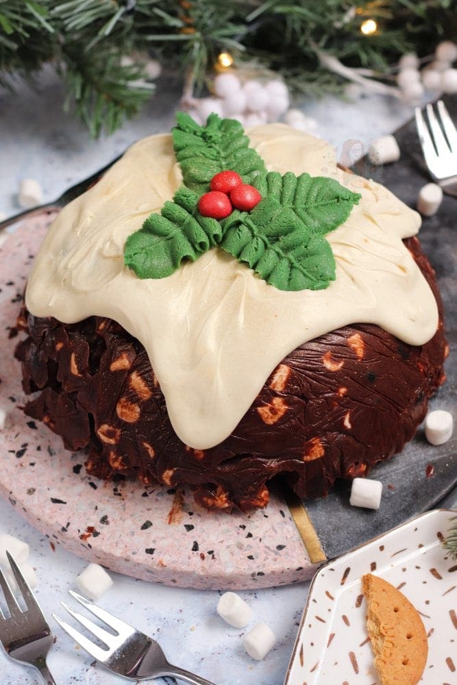 Mini Christmas Puddings - Bake Play Smile