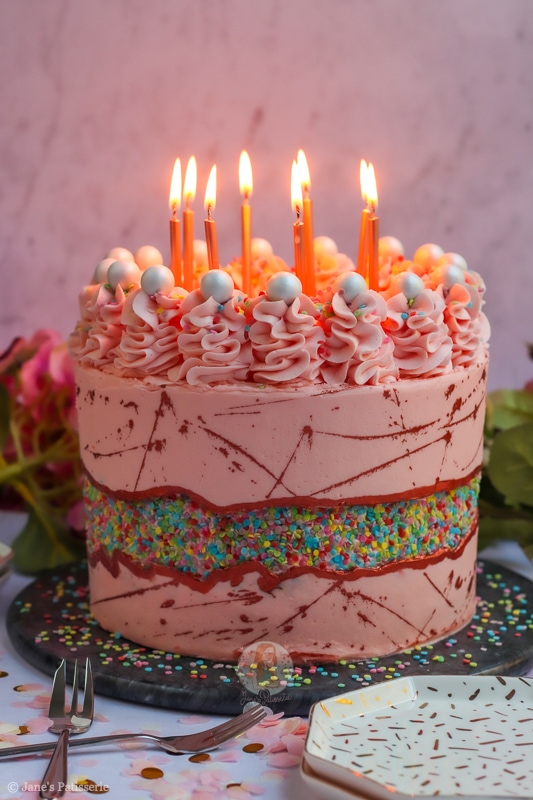 Pastel Pink Drip Meringue Cake – Honeypeachsg Bakery