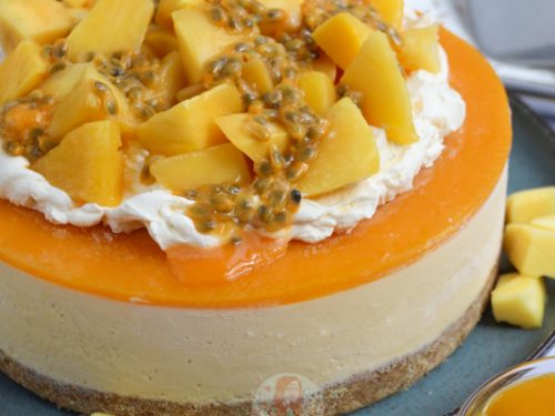Raw Mango Lime Cheesecake With Fruit Topping [Raw, Vegan, Gluten-Free] -  One Green Planet