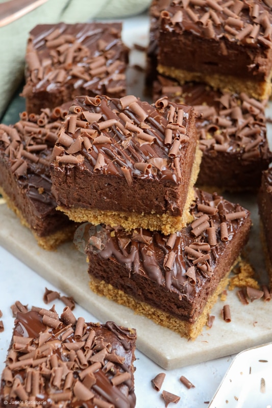 No-Bake Chocolate Biscuit Cake Recipe - YouTube