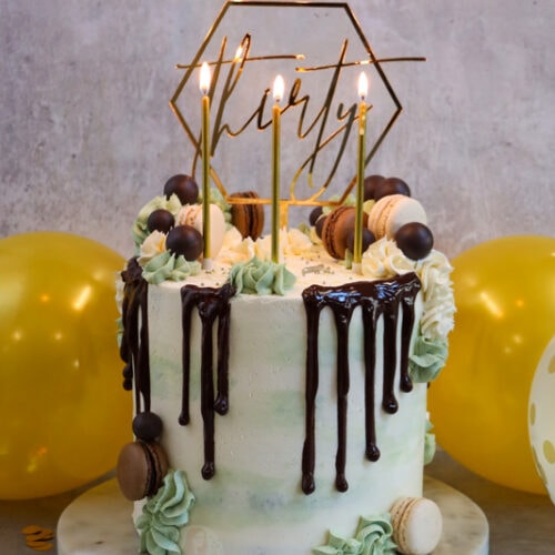 Simple and elegant cake | Pretty birthday cakes, Beautiful birthday cakes,  21st birthday cakes
